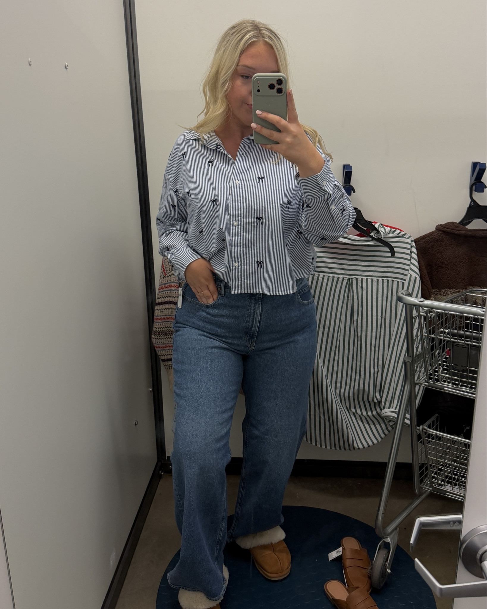 Holiday-ready neutrals 🤍 comfy denim + striped button-up = my go-to “Christmas errands” outfit  🎄


#LTKHoliday #LTKPlusSize #LTKWorkwear