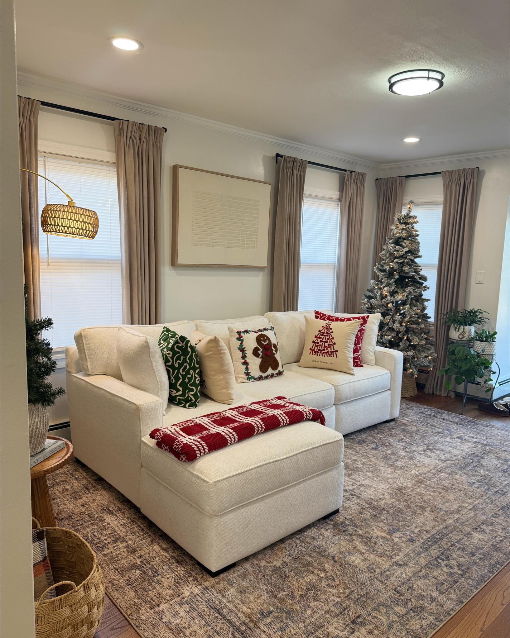 Holiday decor. 

#LTKHoliday #LTKHome #LTKSeasonal