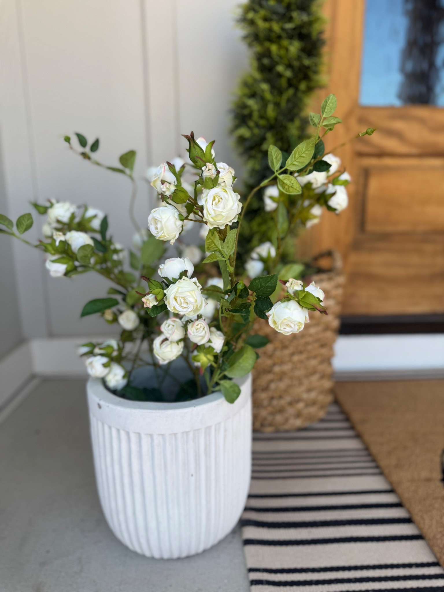 Faux outdoor plants 

Spring florals, outdoor plants, outdoor porch, spring porch 

#LTKFamily #LTKStyleTip #LTKHome