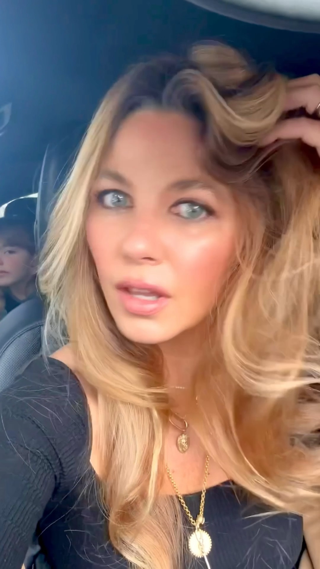 Car makeup, makeup on the go, highlighter, cream foundation, nude lips, lip liner

Here’s a quick look that I created in 10 minutes while driving from one place to another 💄⚡️
Shade specifics:
Foundation: O40
Bronzer: 5
Powder: camel
Blush: enamor
Highlighter: champagne 
Eyeliner: burgundy 
Brow: medium 
Lip: red nude 
Hair: hot rollers 

#LTKunder50 #LTKbeauty #LTKFind