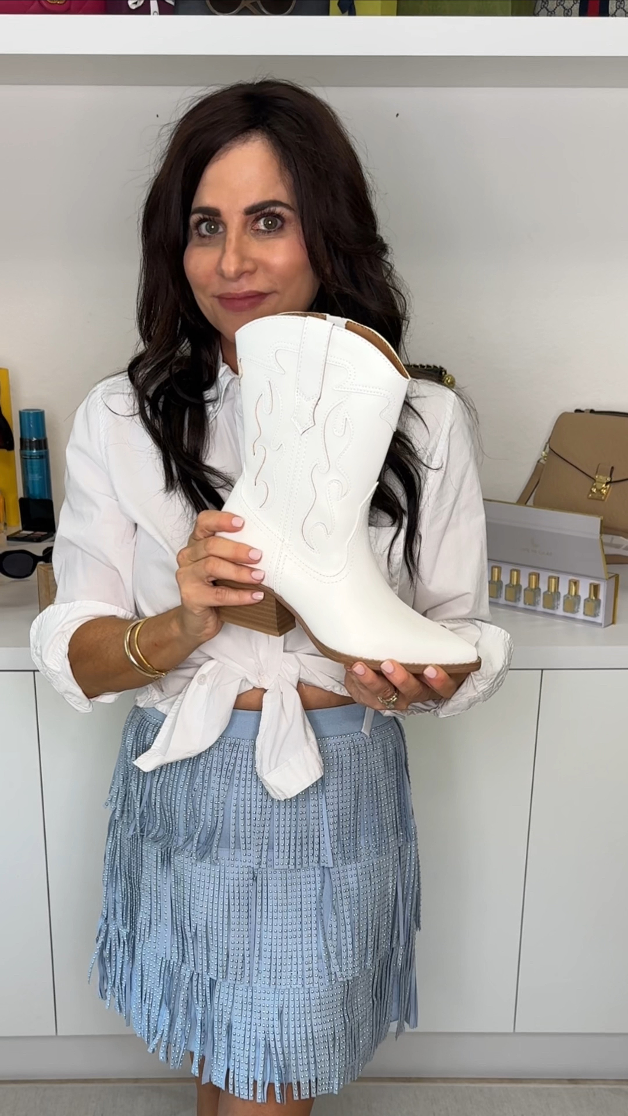 Cutest boot under $40. Hit at the ankle and are great for wider calves. 


#LTKOver40 #LTKxVICI #LTKVideo