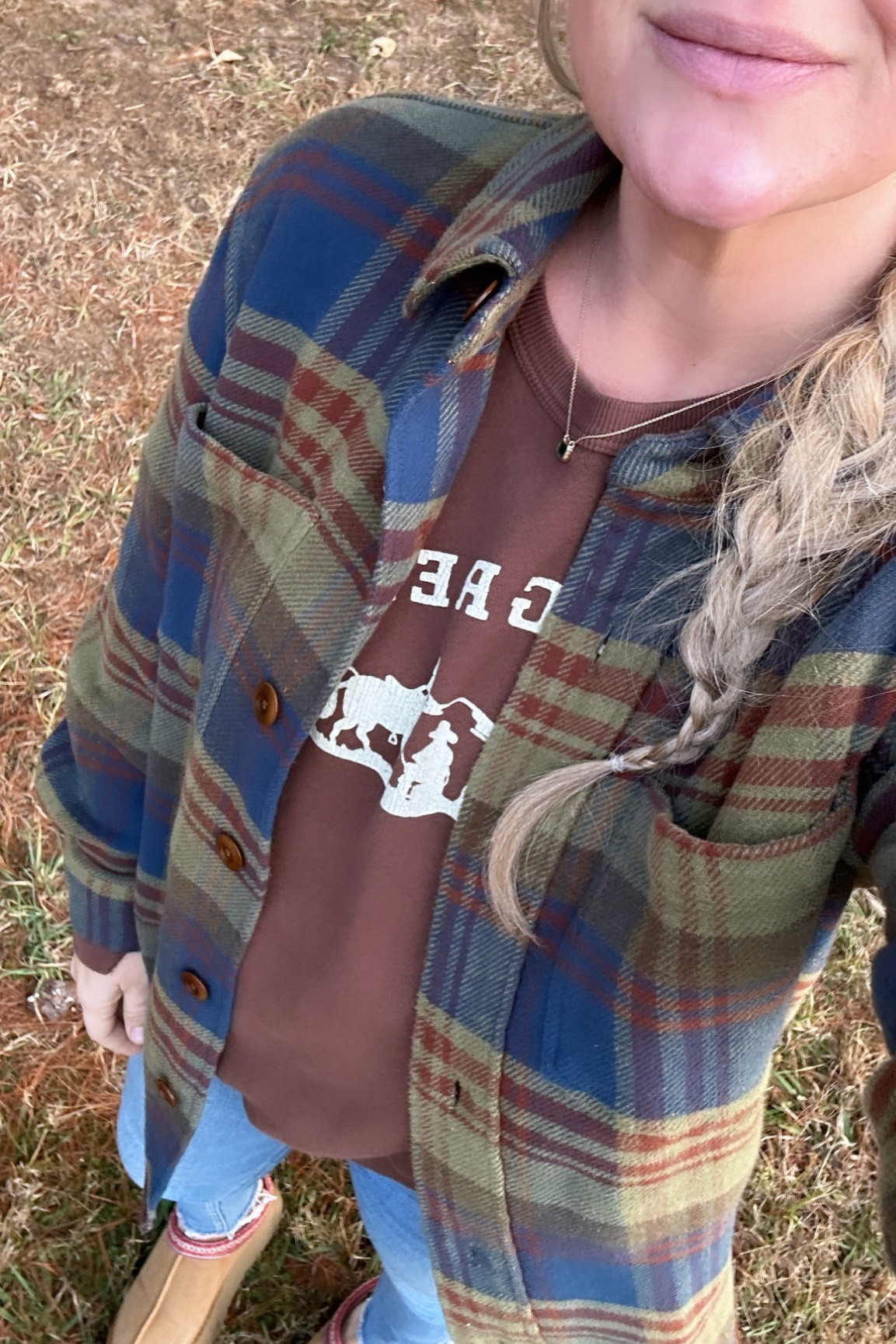 Casual fall outfit. Wearing a 2 in both tops. Shoes run TTS. If between sizes I would size down. Shirt jacket is from @woodlandswn. 