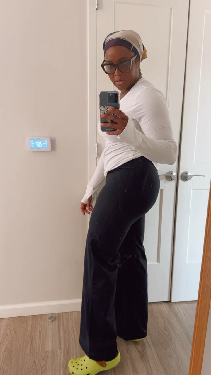 Love these wide leg leggings. They come in regular, tall, and petite. I’m wearing a Large Tall.

#LTKover40 #LTKmidsize #LTKfitness