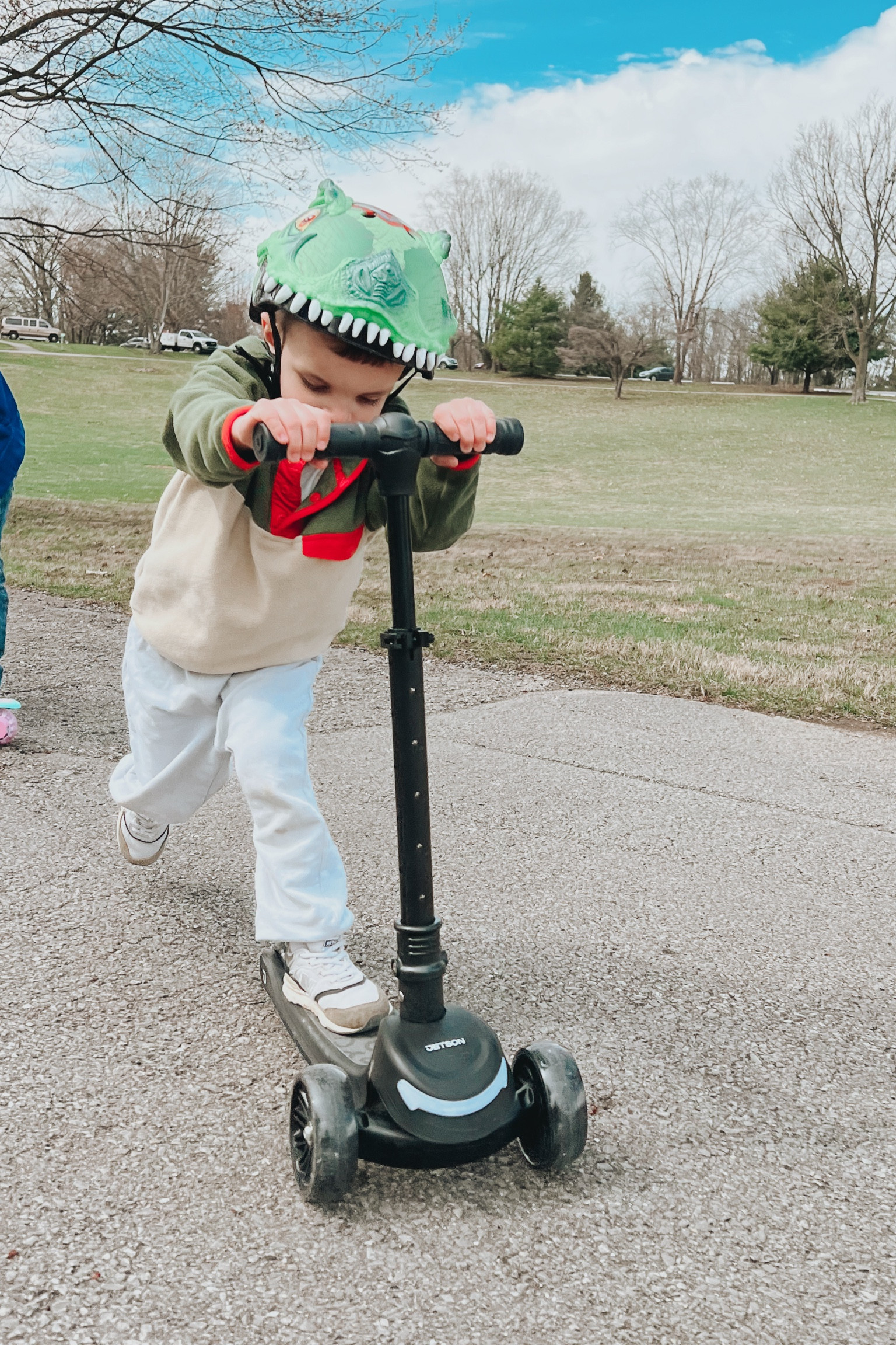 Jetson Jupiter mini scooter is on sale in blue for $45 with an extra 10% off coupon! I don’t know how long this sale will go on for, but it would make a great Easter gift! 