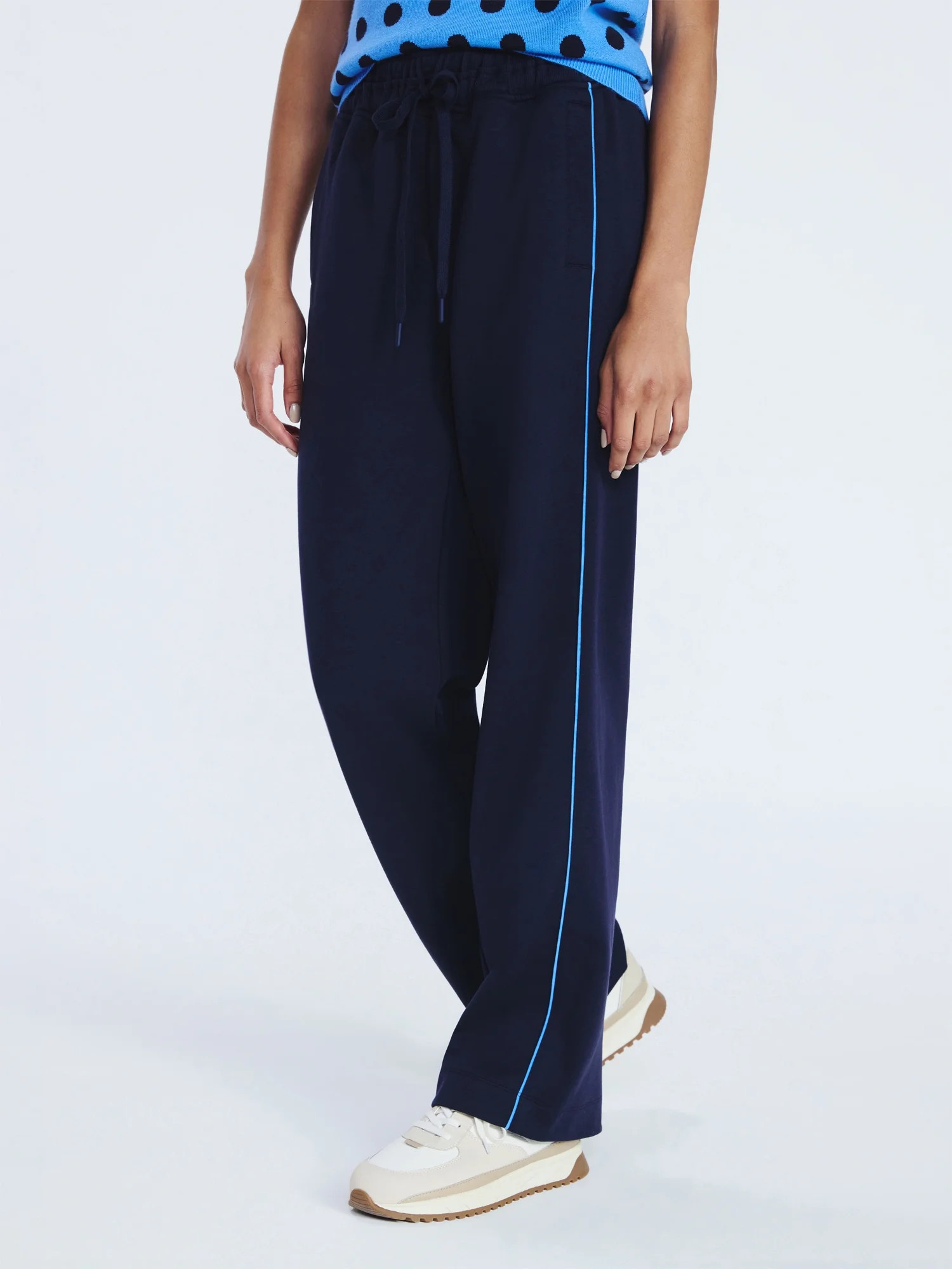 Free Assembly Women's and Women's Plus Piped Leg Sweatpants, 31" Inseam, Sizes XS-4X | Walmart (US)