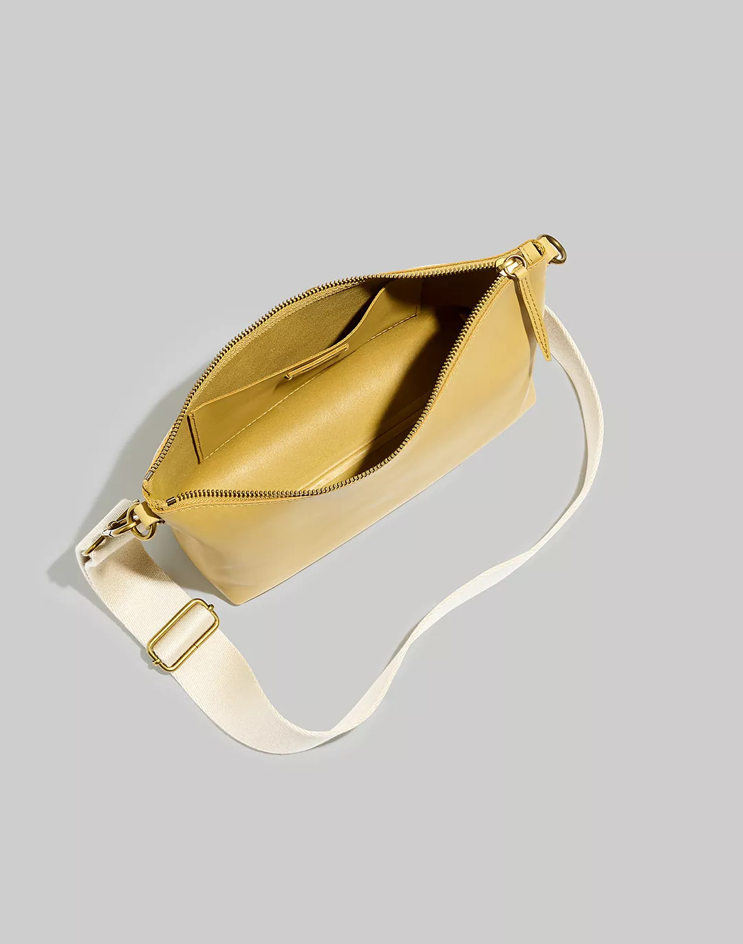 The Leather Carabiner Crossbody Sling Bag | Madewell