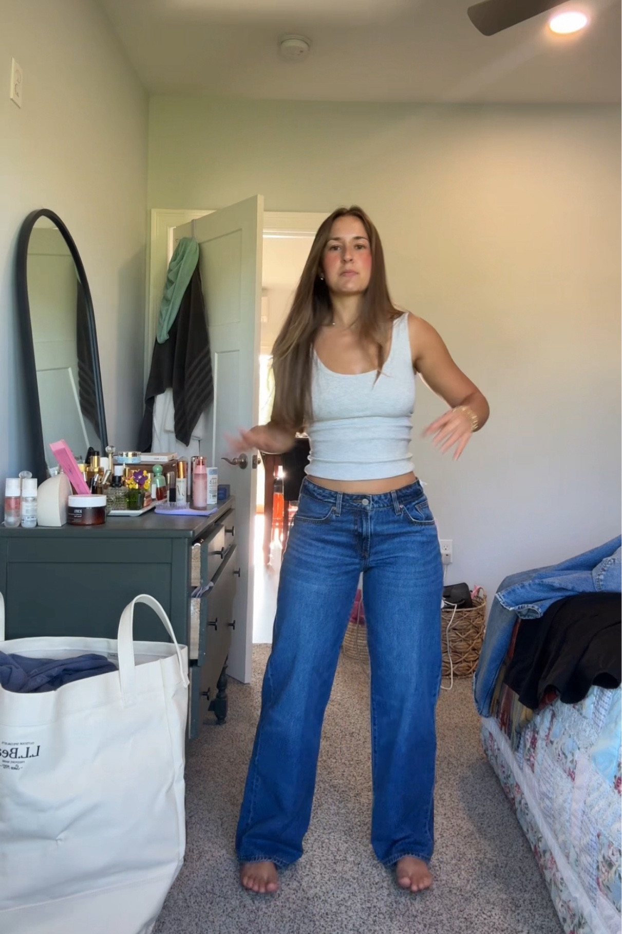 got a size 28 - i’m 5’4 so PERFECT length and low rise!! i have the shade 5 years kids & tell 