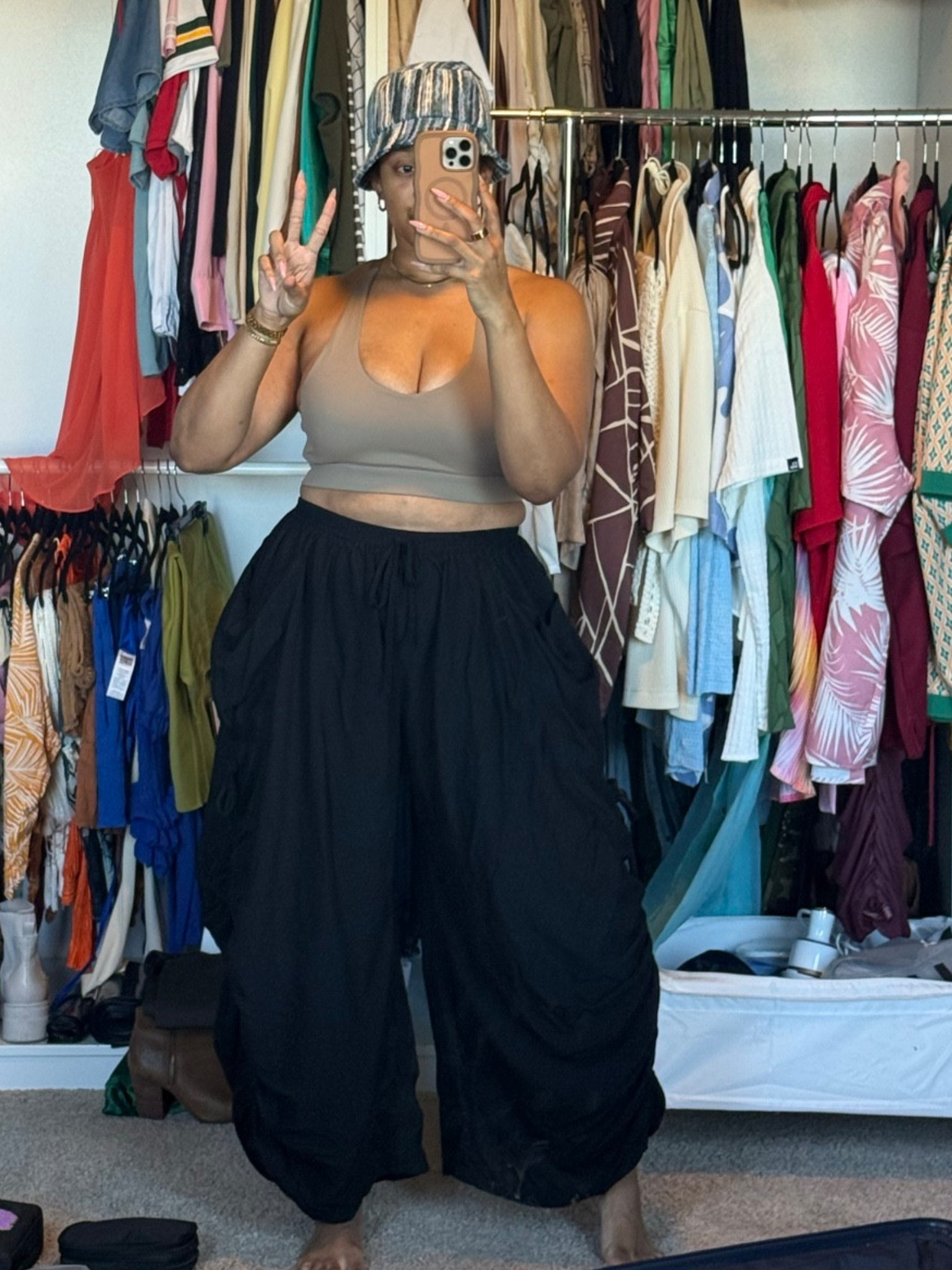 Messy Closet Mirror Selfies ✌🏽

#LTKMidsize #LTKootd #LTKmomlife