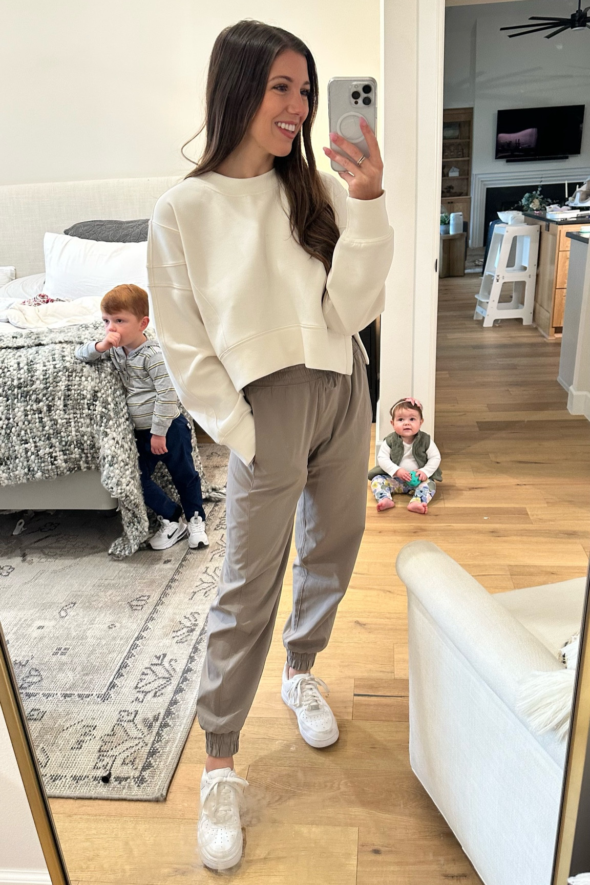 Today’s comfy look on sale at Abercrombie. 15% off!

Joggers — XS
Pullover — Small 

#LTKHoliday #LTKstyletip #LTKsalealert