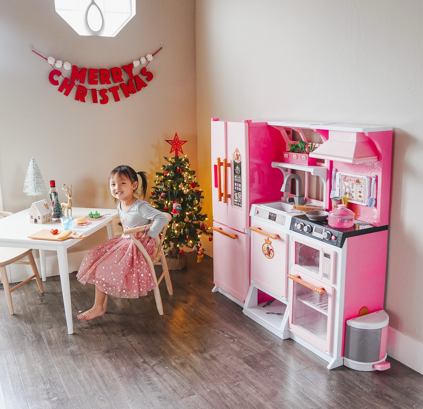 #ad My daughter is obsessed with this Disney Princess Fresh Prep Gourmet Kitchen! It's so realistic with steam, lights, and sounds. A must-have for any kid who loves to cook! 👩‍🍳 Looking for the perfect holiday gift for your little chef? 🧑‍🍳 Look no further than this Disney Princess Fresh Prep Gourmet Kitchen! It's educational, entertaining, and a blast to play with. Grab yours at Target today!

#Ad #TargetFinds #Toys #TargetPartner #Target 
@Target 

#LTKGiftGuide #LTKHoliday #LTKKids