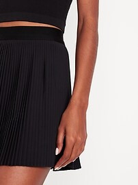 Extra High-Waisted StretchTech Micro-Pleated Skort | Old Navy (US)