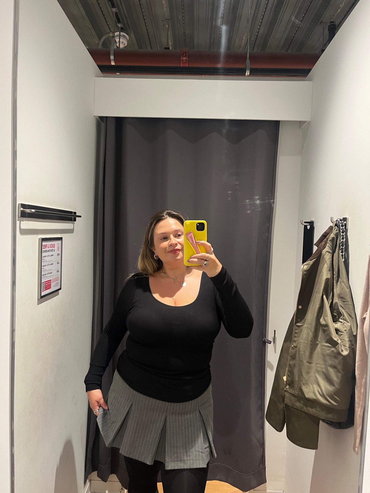 Uniqlo bra tops now in long sleeve heat tech ✨🥰