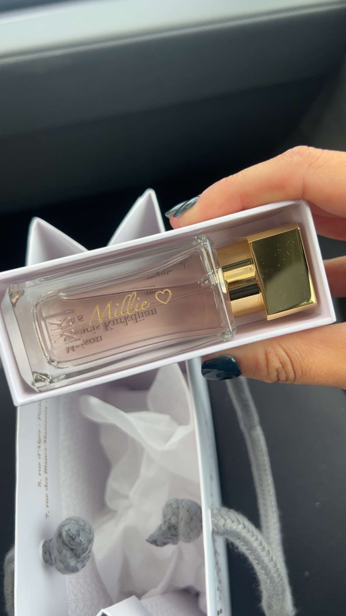 favorite perfume ever! 
I have this scent and the baccarat oil! 

(cheaper than baccarat scent)
Smells AMAZINGG

 
