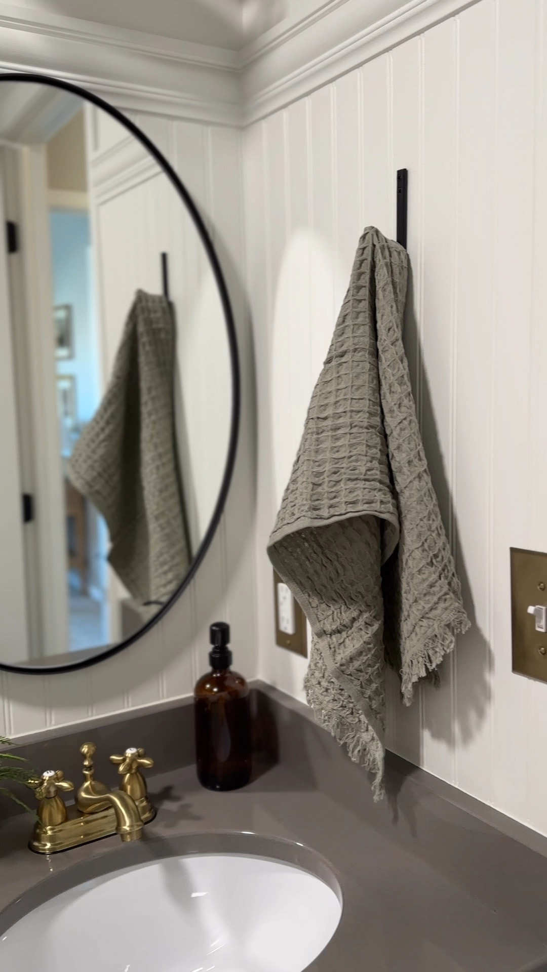 The fringe detail on these towels is so cute! 

Use code BF30 for 30% off your order today!

#ad #gifted #theloomia



#LTKWatchNow #LTKHome #LTKSaleAlert