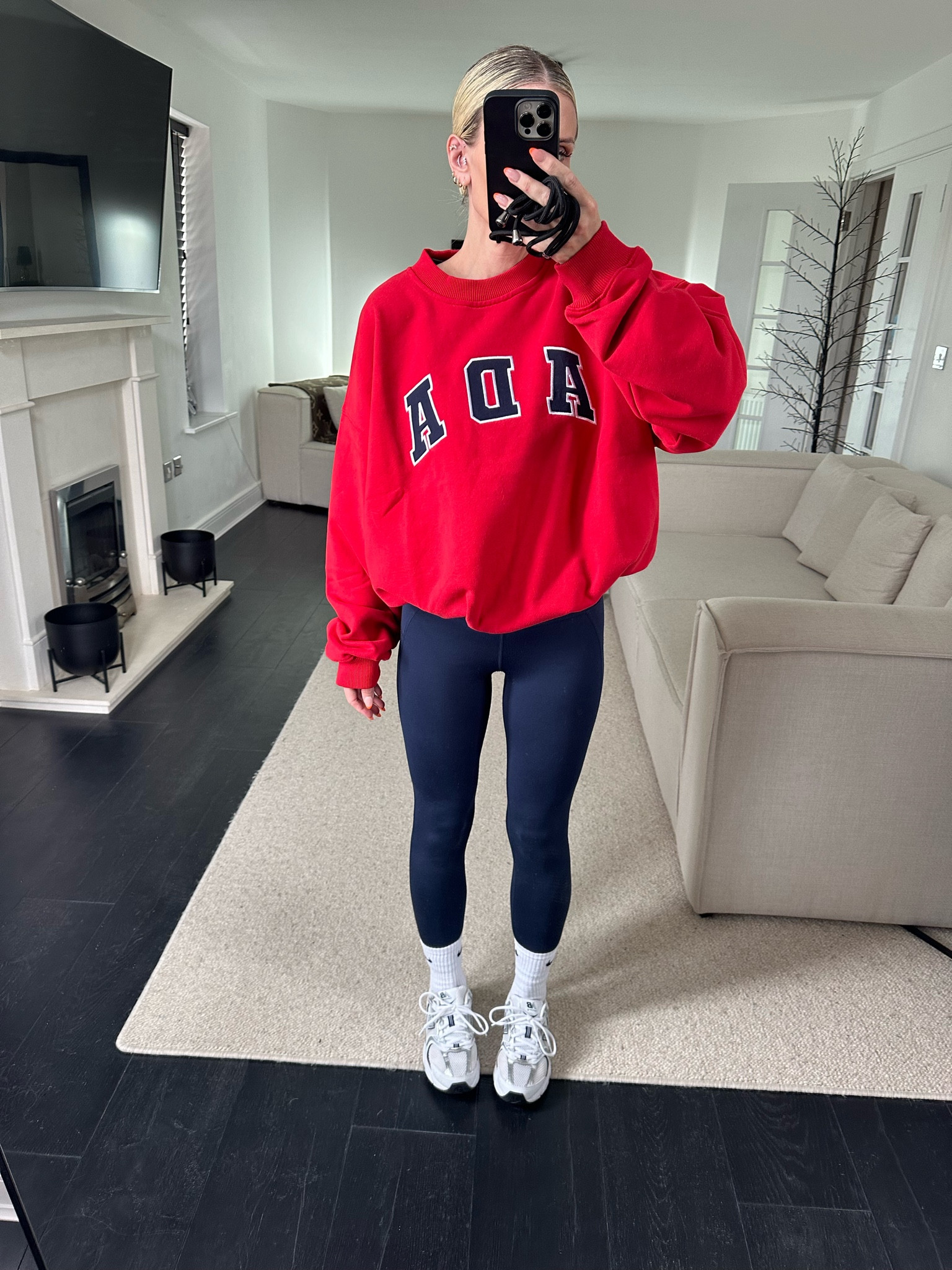 Never been more obsessed with a sweatshirt before ❤️🤩

#LTKstyletip #LTKActive #LTKSeasonal
