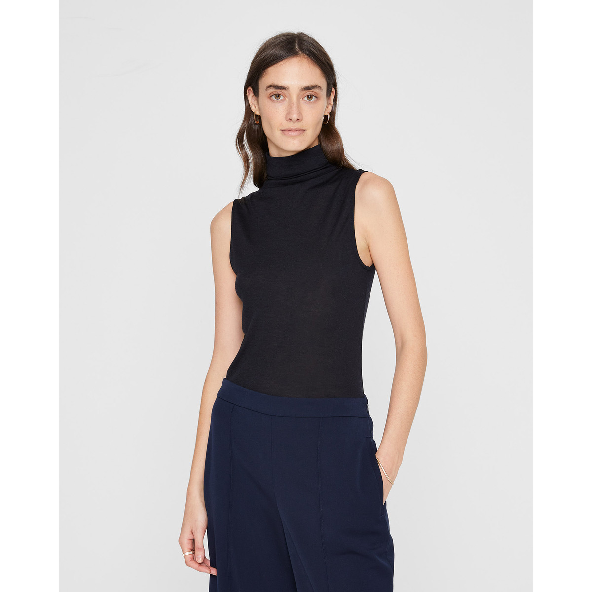 Julianna Wool-Cashmere Blend Sleeveless Turtleneck | Club Monaco (Global)