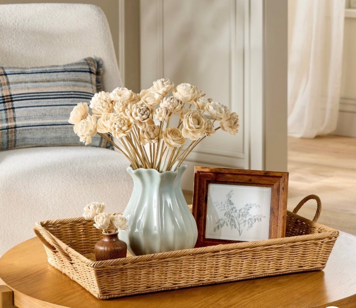 Hearth & Hand Spring collection 

Beautiful vase
framed art
Tray

Add fresh pieces to your home form the Hearth & Hand Spring collection, sold at Target.

#LTKU #LTKHome #LTKSeasonal