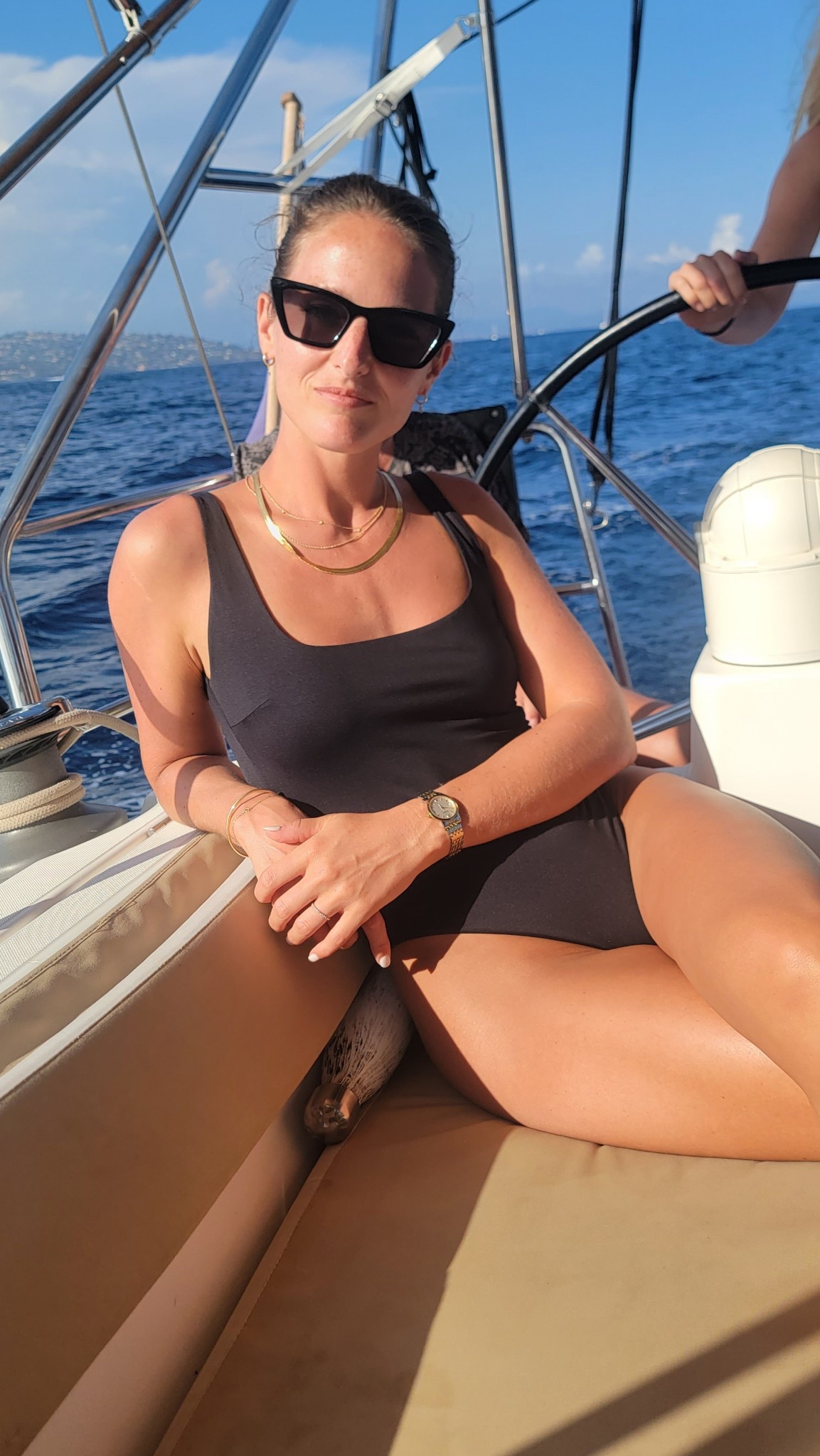 Golfe de Saint Tropez boat day ⚓️

Pro tip! I double this one piece suit as a tank top pairing with shorts or a skirt - so easy! (and your suitcase will love it 😉)

One piece size SM


#LTKSeasonal #LTKSwim #LTKTravel