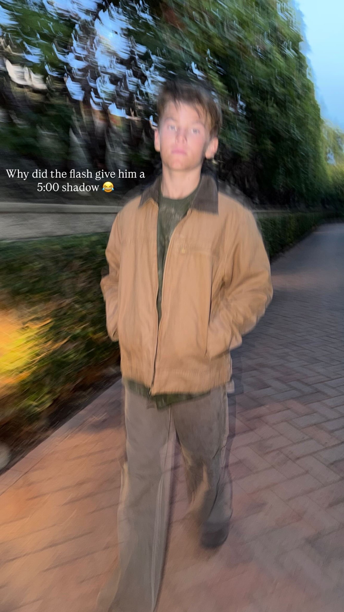 Why did the flash give him a 5:00 shadow 😂