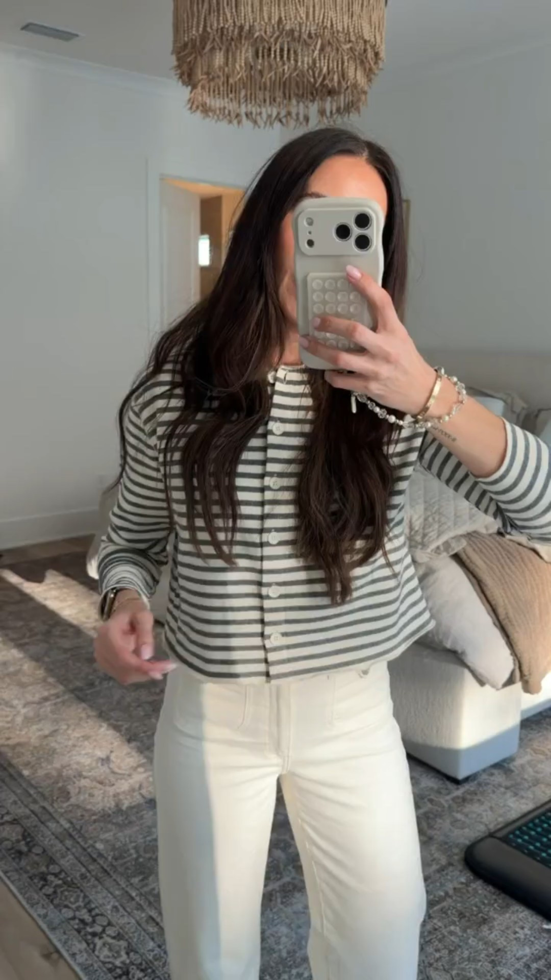 Evereve sale sitewide including this cardigan 

#LTKSaleAlert #LTKOver40 #LTKSpringSale