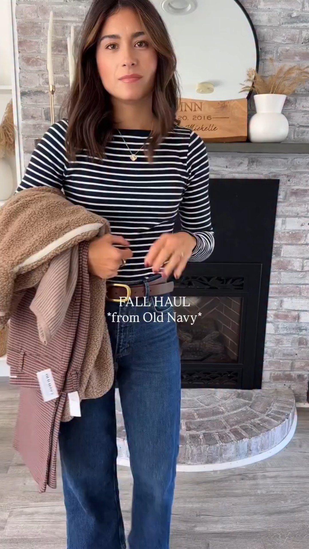 COMMENT FINDS for info on everything I found over the weekend! ✨🍁🐻 Loving the Sherpa the most! I wore them into work today! Let me know what you think about @oldnavy I’d love to share more! 

#oldnavystyle #falloutfitinspo #styleover30 #pinterestfashion #dailyoutfits #workoutfits #teacheroutfits