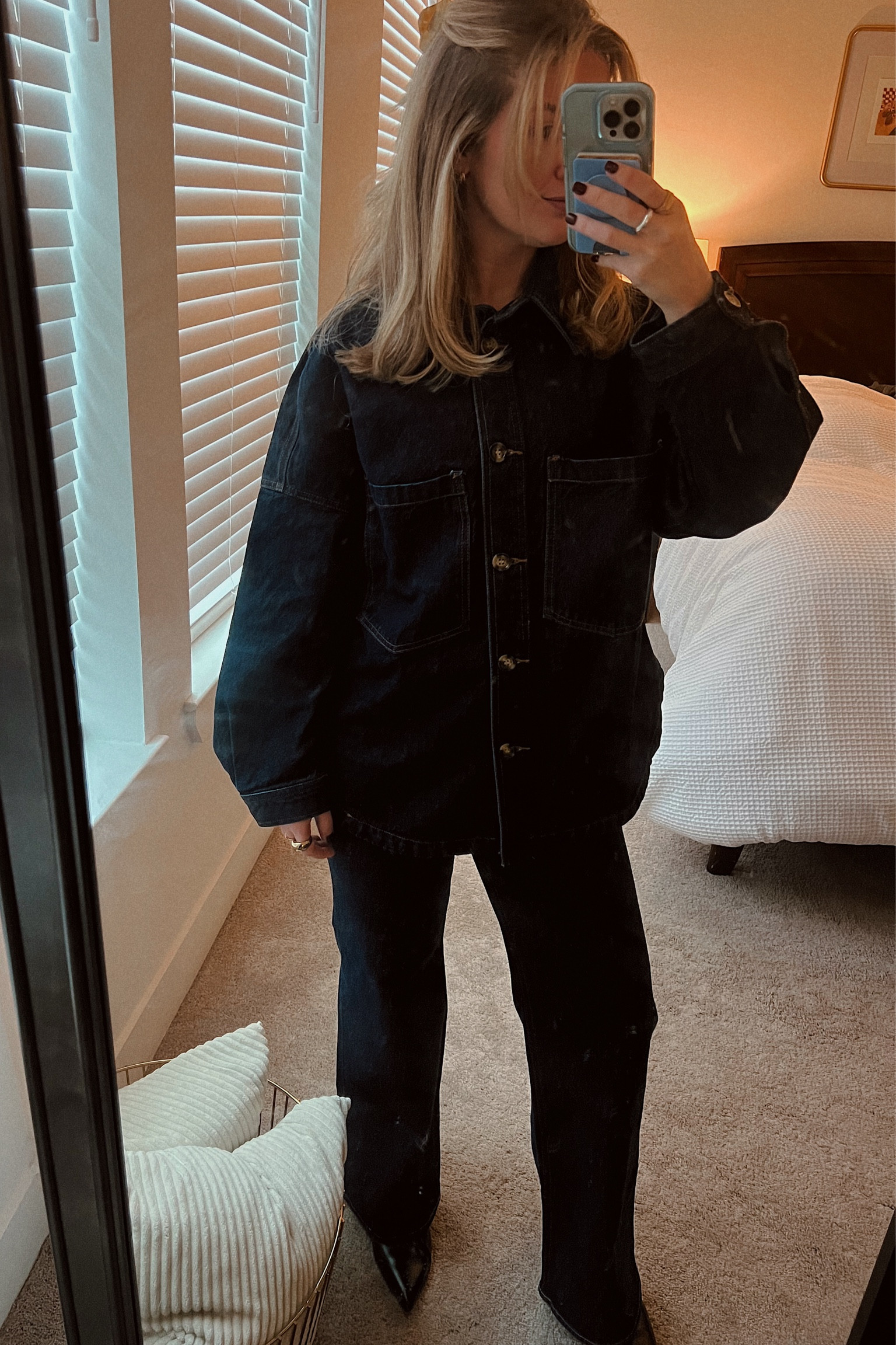 Denim on denim 👖


#LTKWorkwear #LTKStyleTip #LTKFindsUnder50