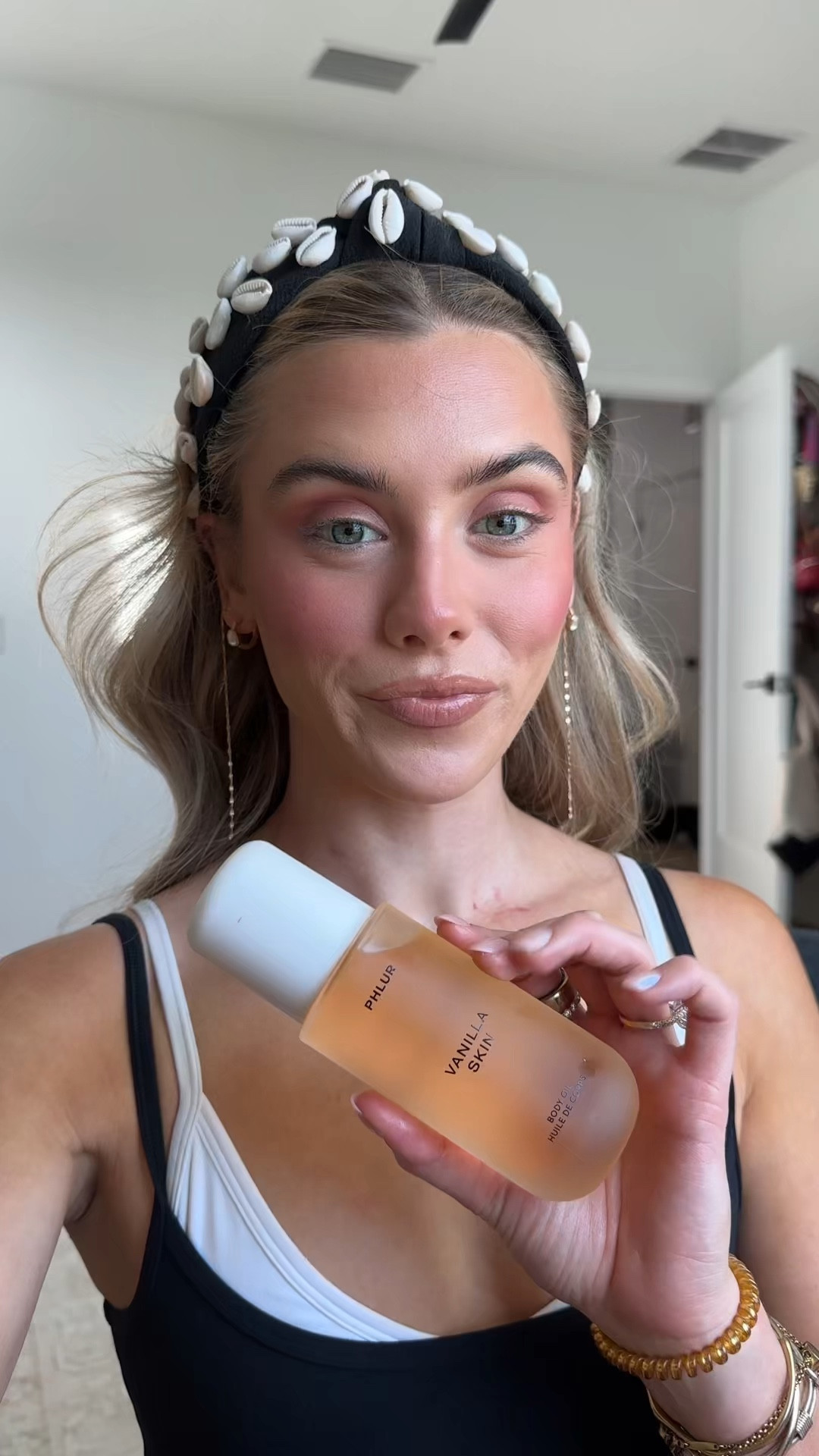 A silky, lightweight body oil infused with ceramide-rich floral oils and skin-mimicking lipids that nourishes and easily absorbs into the skin. Formulated to layer with our collection of fine fragrances to boost scent longevity.

Featuring our bestselling scent: Vanilla Skin. Unlike any other vanilla fragrance, Vanilla Skin evokes an iconic creaminess wrapped in a kaleidoscope of spice and intrigue. The dual nature of pink pepper and sugar settle down through rich cashmere before nestling into a core of addictive vanilla and cozy sandalwood to create a multidimensional take on an intoxicating sensual gourmand. @PHLUR 

#LTKselfcare #LTKBeauty #LTKgrwm