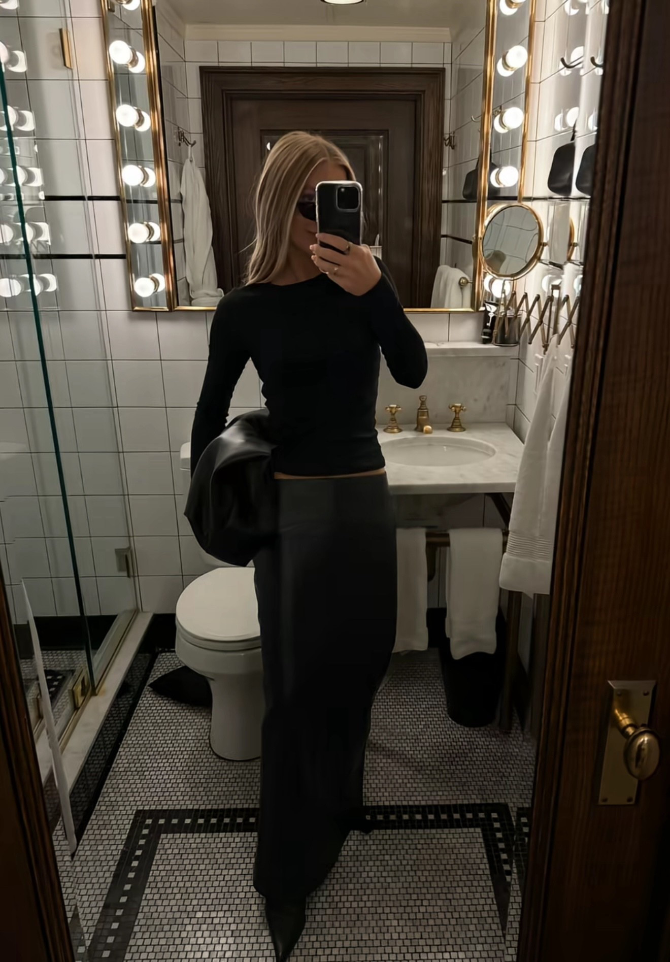 Top - S 
Skirt - 8 
Bag is Naked Vice Baldwin Tote x
