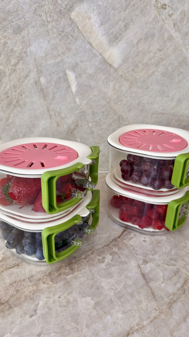 Wash and store calendar!
Wash it, drain it and store it. All in one container makes fridge prep so much easier.
#LTKHome #LTKKitchen #KitchenFinds #Colanders