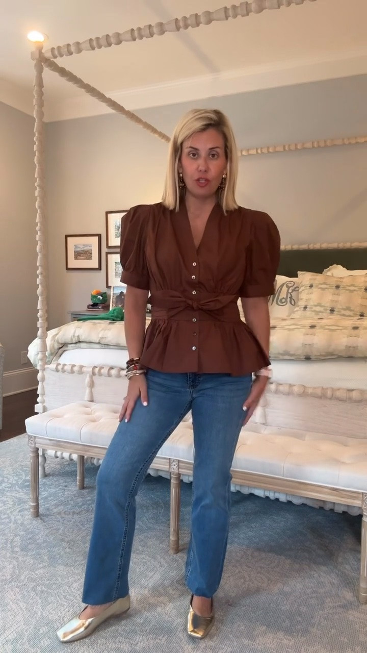 Oh my this top is good yall!! Paired it with the Kelsey jeans that are the perfect cut & fit! 
Top - small
Jeans - 0 (size down)
Flats - 7.5 (sized 1/2 down) 

Code - mixandmatch15 at Avara

#LTKgrwm #LTKootd #LTKdayinmylife