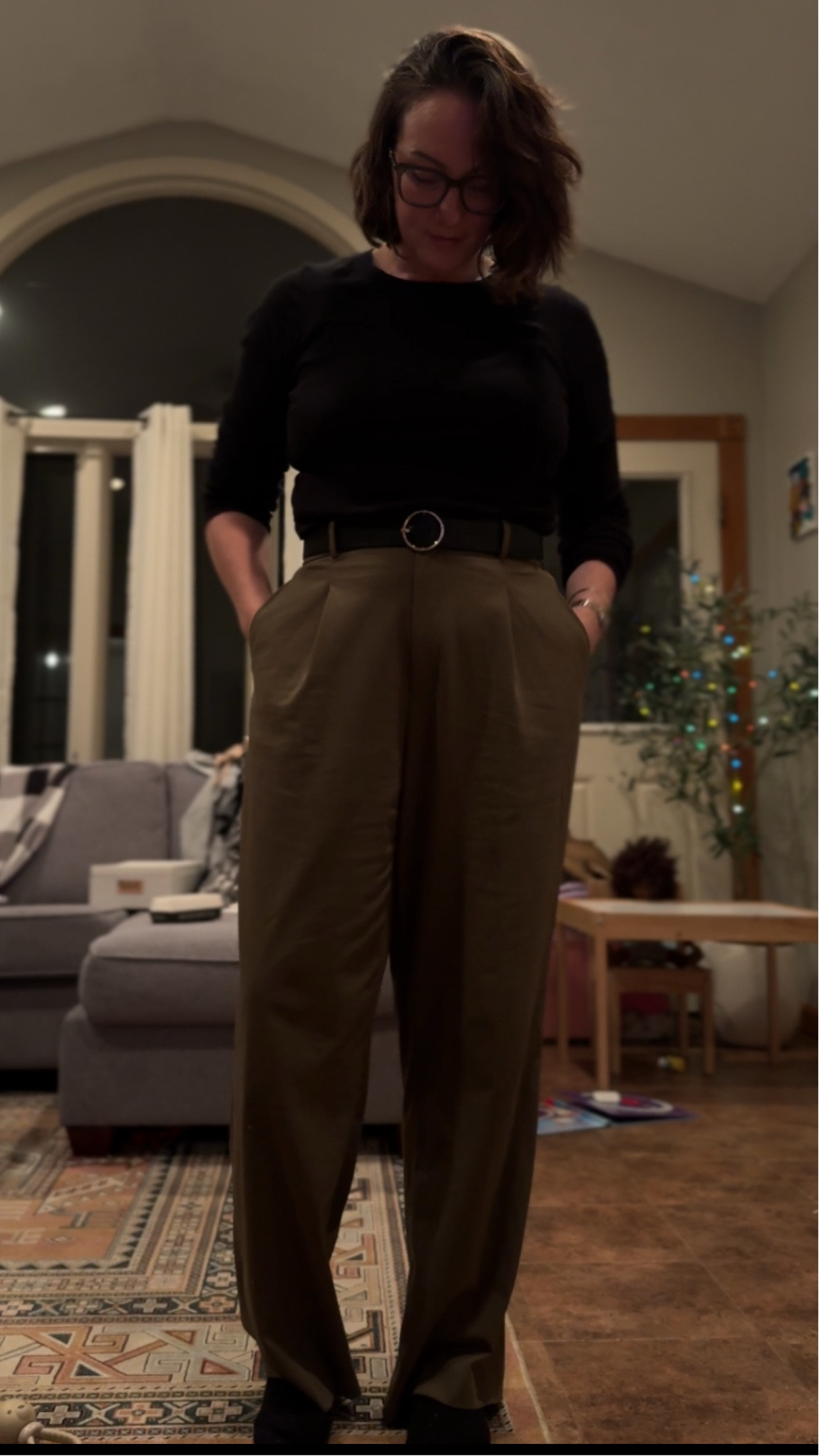 Top: Gap Factory, size medium
Trousers: Uniqlo, size large

Trouser outfit, 90s style, 90s super model off duty outfit, 90s inspired outfit, casual chic outfit

#LTKSeasonal #LTKFindsUnder50 #LTKStyleTip