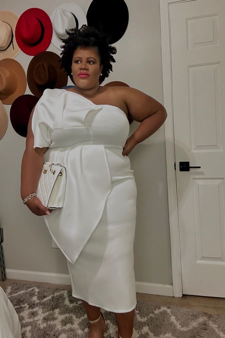 This dress is giving me luxury and expensive vibes! 

#LTKwedding #LTKcurves #LTKunder50