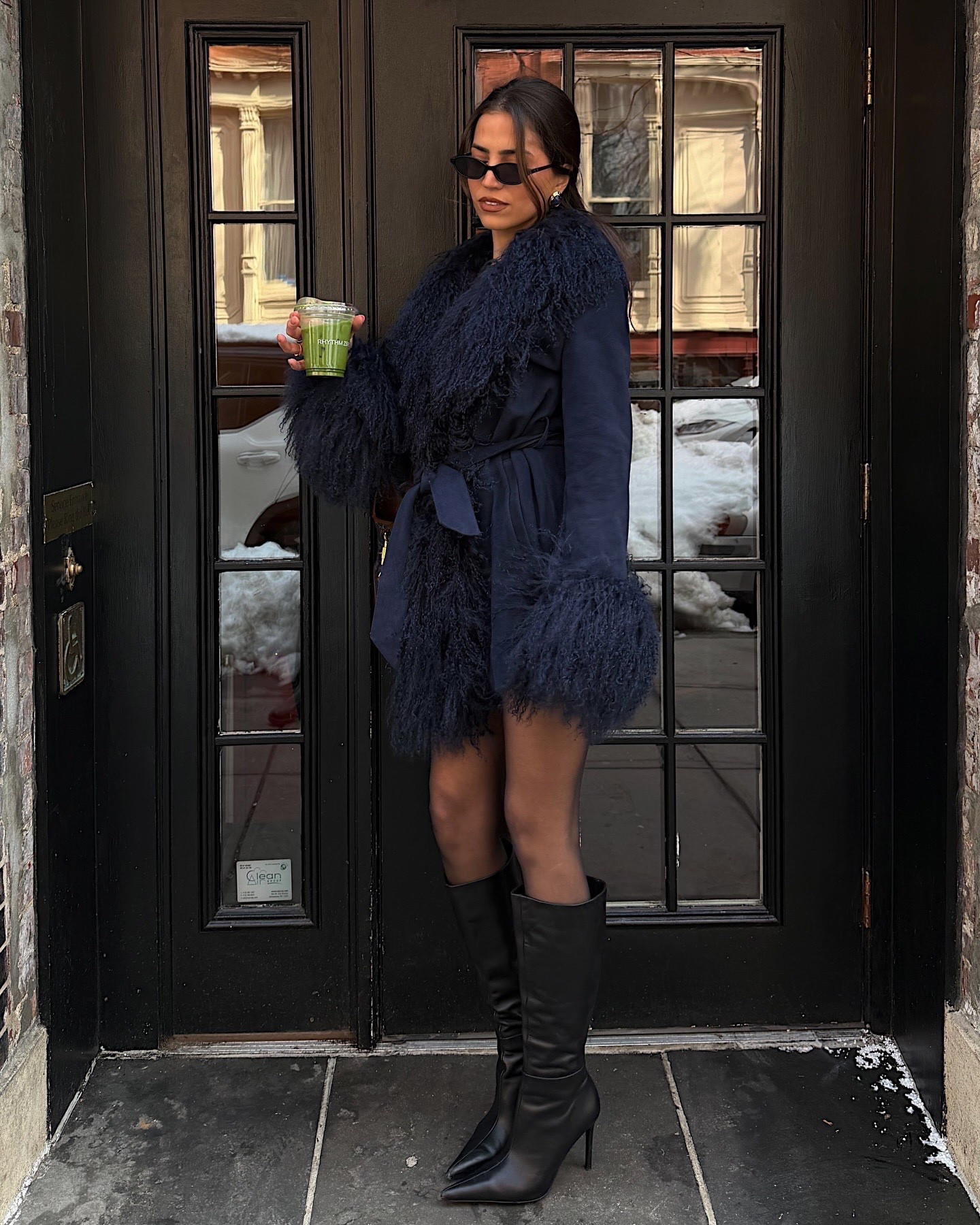 on today’s episode of cold but cute 🍵
Wearing size XS 🫶

.
.
.
.
#suedejacket #winteroutfit #jeans #outfitinspo pinterestaesthetıc 
Suede jacket winter outfit inspo fur cuffs Pinterest tall black leather boots