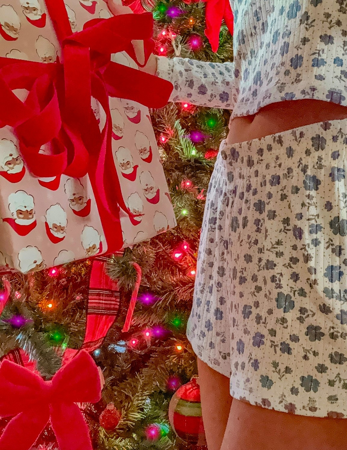 PJ’s & Presents🎄🎁

Wearing these PJ’s until further notice. Grab yourself a pair from O’Neill while they’re on SALE! #ad

Now through 12-2 Enjoy 30% off Sitewide🎀

I’m 5’4 and in a small top and medium bottoms.

Christmas PJ’s
Holiday Pajamas 
Comfy Sets
Gifts for Her
Stocking Stuffers
Black Friday Sales
Lounge Set
Loungewear 

#LTKGiftGuide #LTKHoliday #LTKPetite