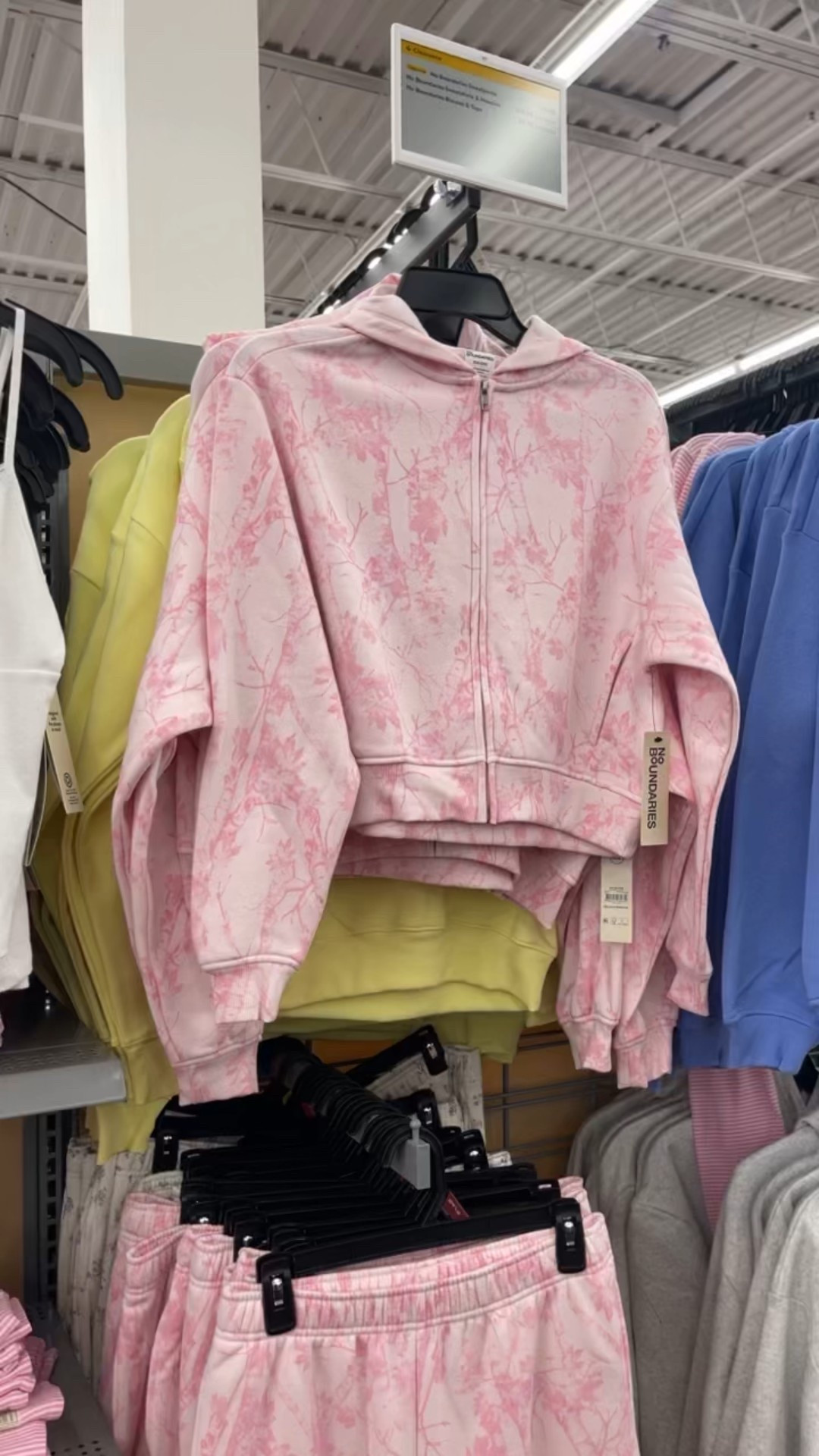 This Walmart pink camo set is SO cute and has been really hard to find but looks like they finally restocked it! It also comes in a floral. 

#walmart
#walmartfashion
#noboundaries
#matchingset

#LTKgrwm #LTKootd