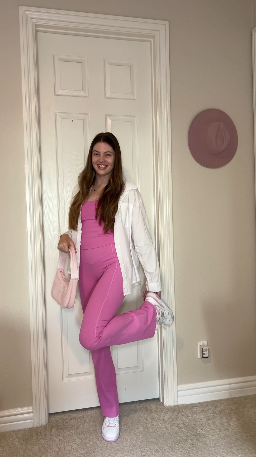 Pink Athleisure Outfit

Sneakers, Casual Outfit, Pink Outfit, Fabletics Outfit 

#LTKFitness #LTKActive #LTKStyleTip