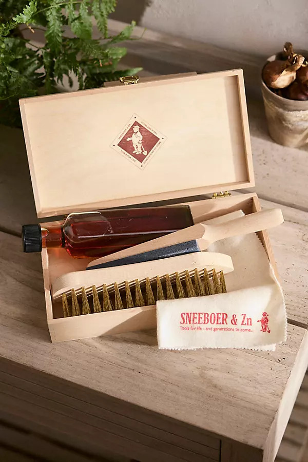 Sneeboer Garden Tool Maintenance Kit at Terrain | Terrain
