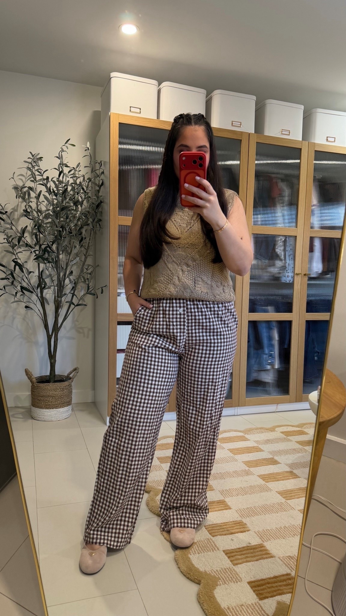 Today’s outfit! Loving these pants lately. Wearing size L


#LTKootd #LTKSeasonal #LTKMidsize