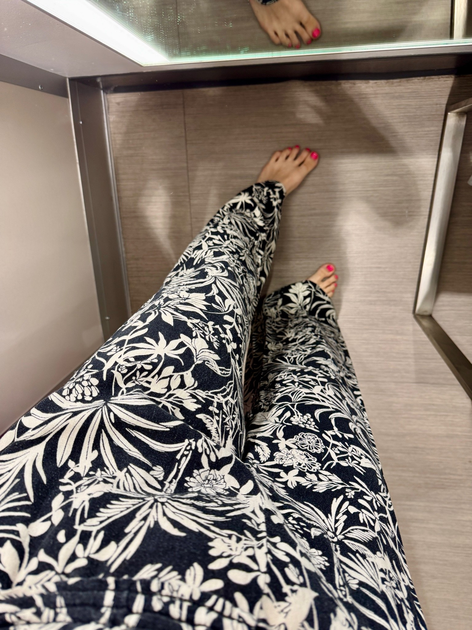 Cutest and comfiest vacation pants! 

Target style | resort wear | mom style | palm print | Florida | travel |

#LTKmomlife #LTKTravel #LTKSeasonal