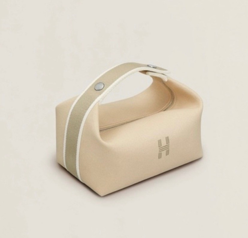 #hermesdupe use this #bAg as #purse or #makeupbag #designerinspired

#LTKSeasonal #LTKdayinmylife #LTKselfcare