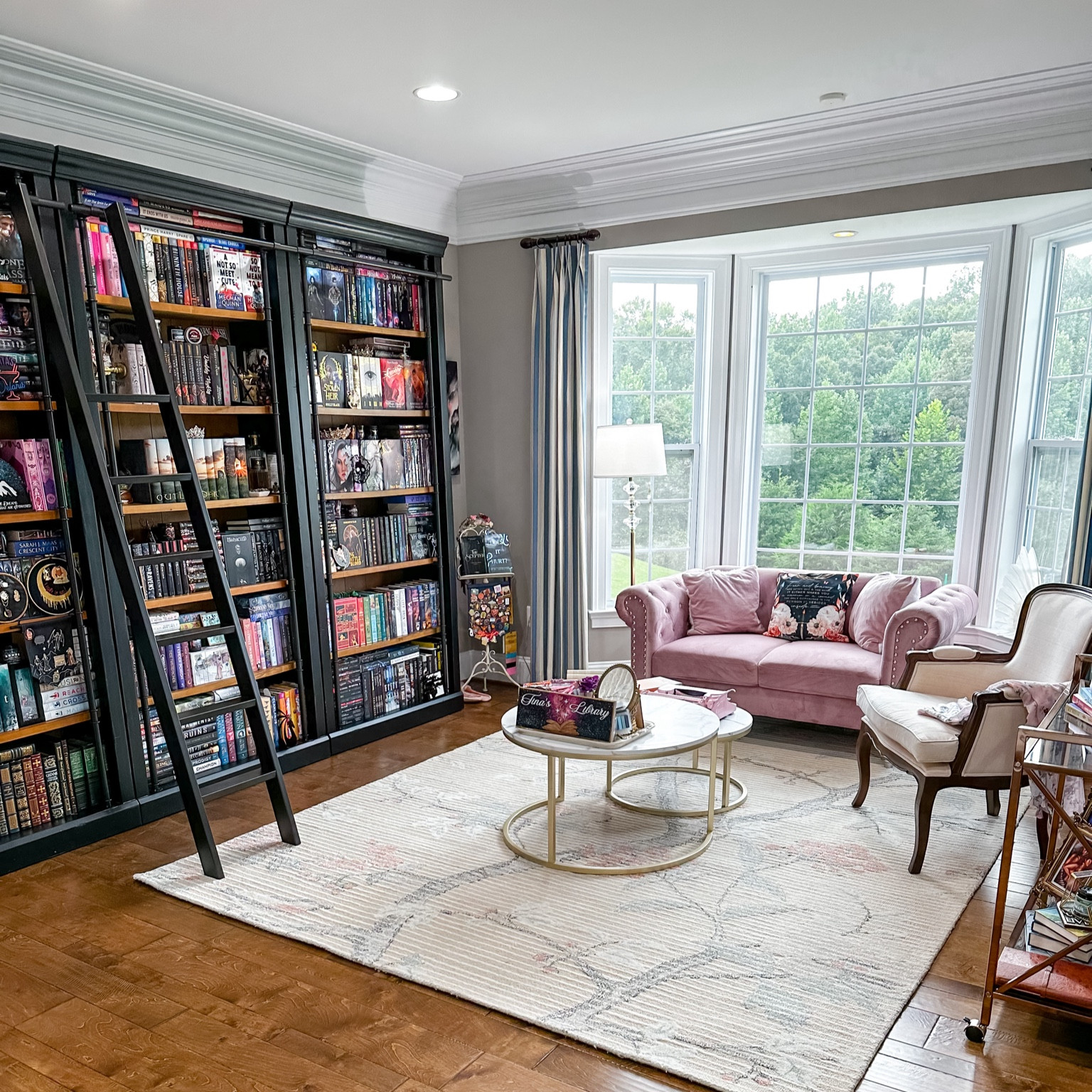 Home library goals 🩷

#LTKhome