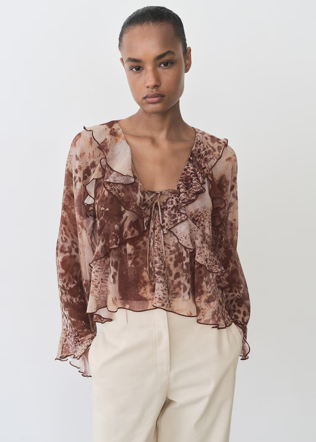 Printed blouse with ruffles and bow detail - Women | MANGO USA | Mango (US/MX/AU)