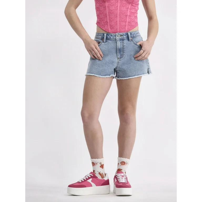 No Boundaries Mid Rise Frayed Hem Denim Shorts, Women's | Walmart (US)