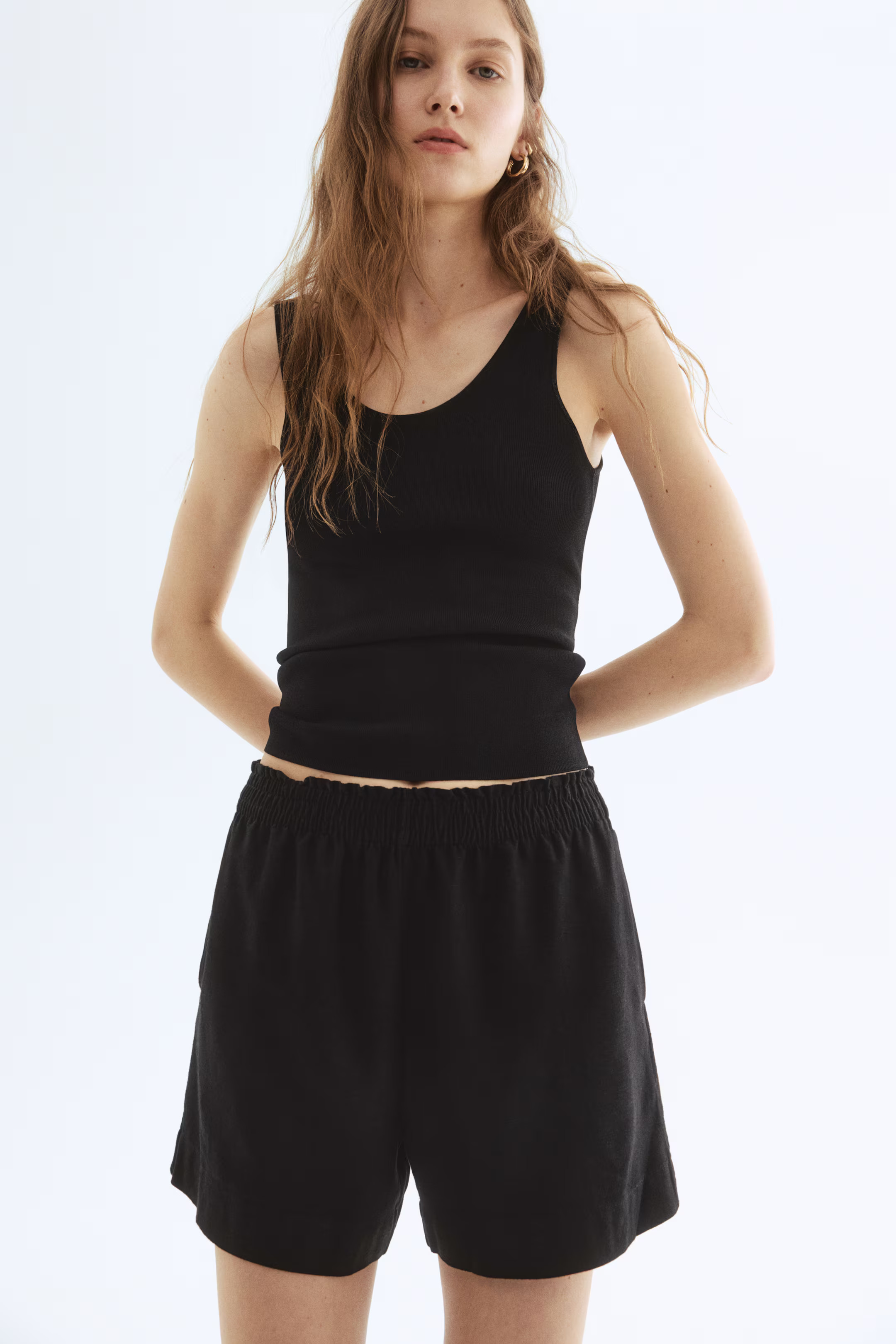 Linen-blend shorts | H&M (UK, MY, IN, SG, PH, TW, HK)