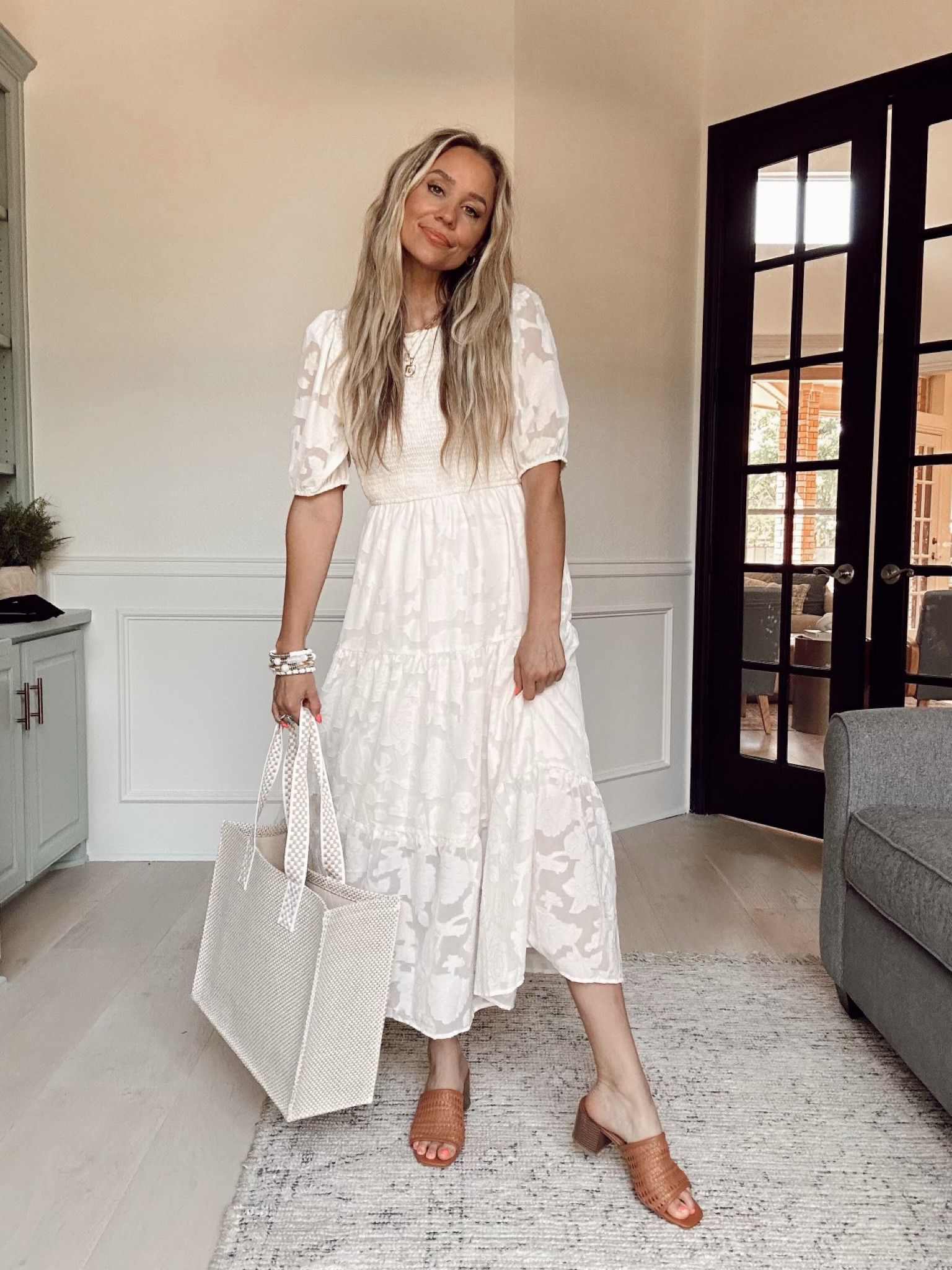 On lightning deal!!!!! ⚡️ 

 color : beige 
size : tts (small)