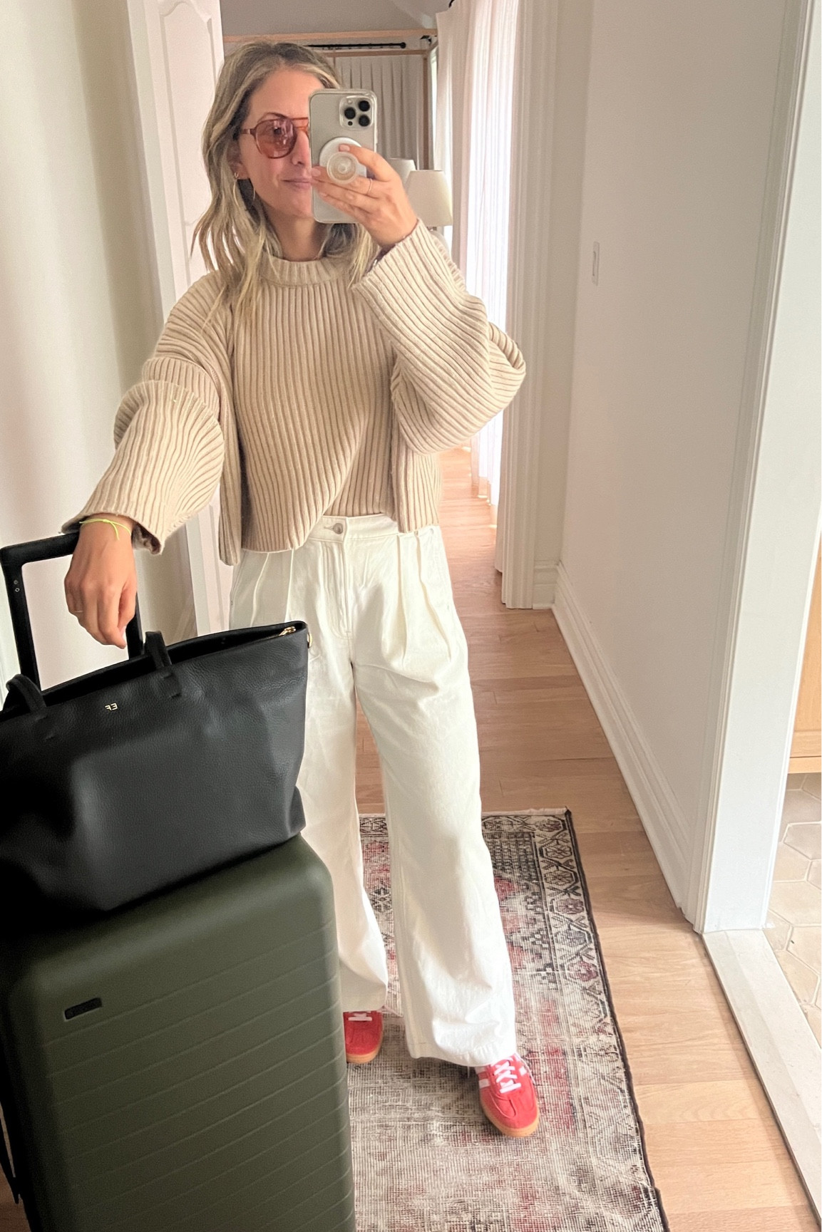 Airplane look ✈️

My pants are a size 6!



#LTKtravel #LTKstyletip