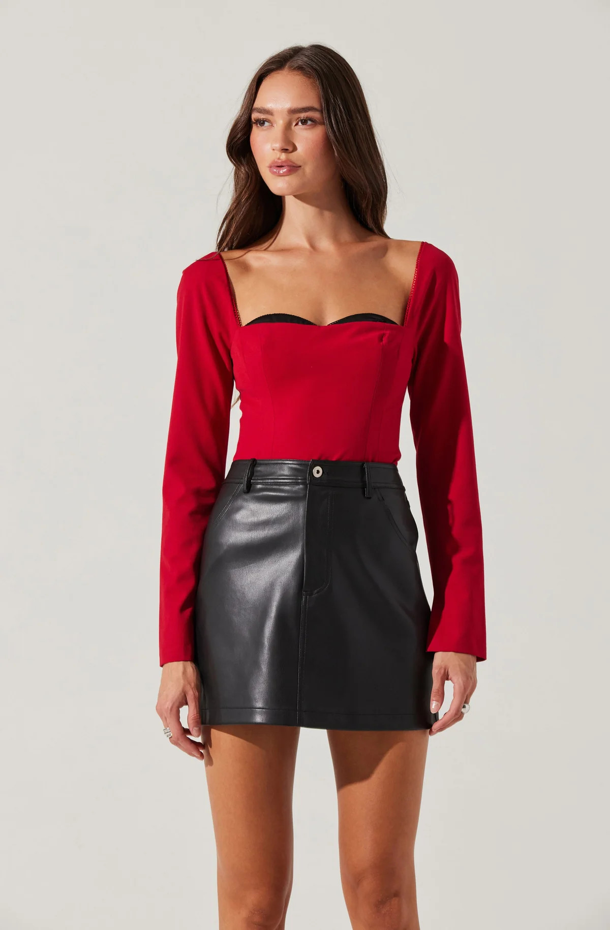 Whitley Peekaboo Contrast Top | ASTR The Label (US)
