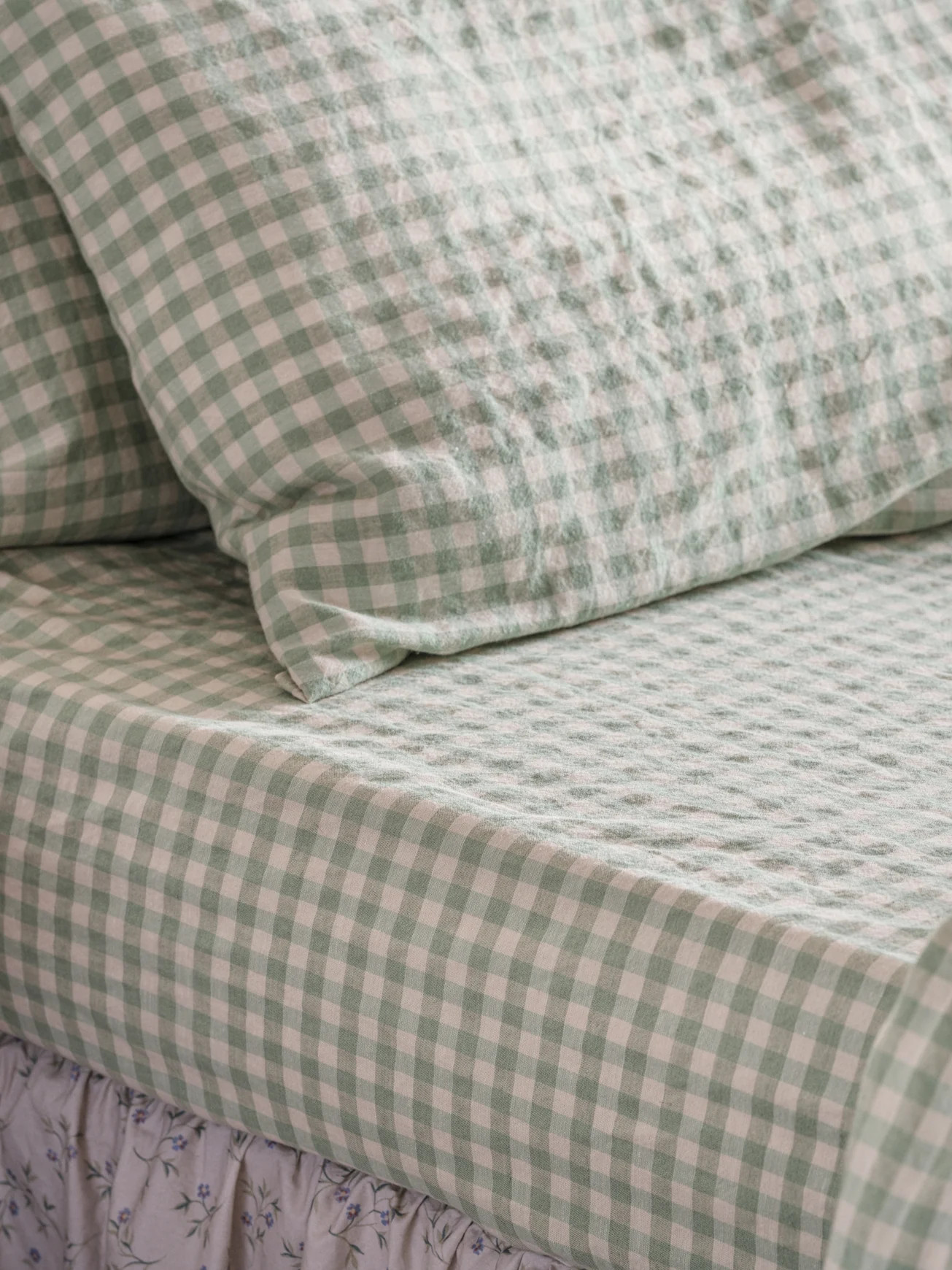 Sage Green Gingham Linen Blend Fitted Sheet | Piglet