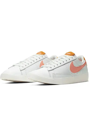Blazer Low SE Sneaker | Nordstrom