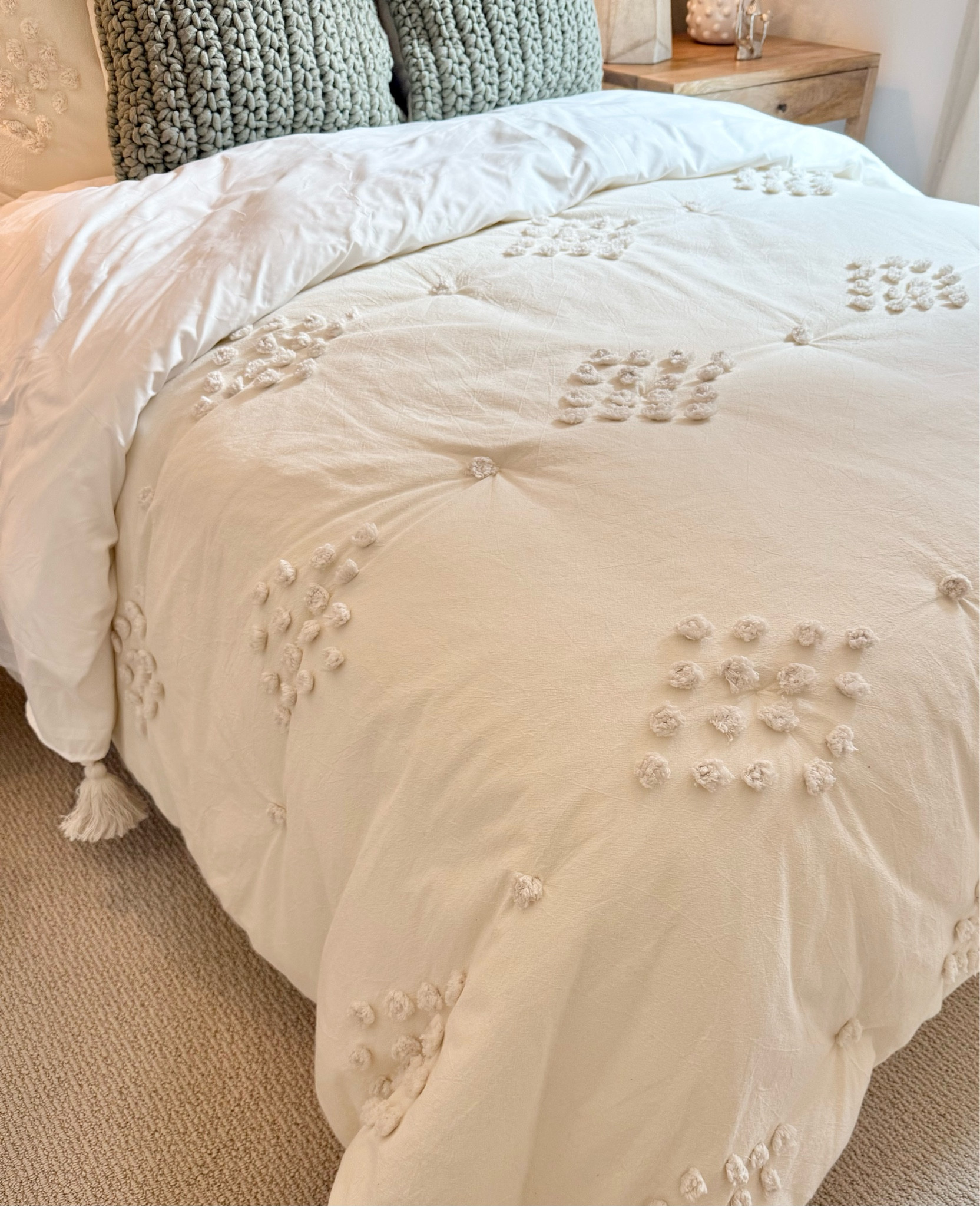 Added a pretty quilt in our extra bedroom ☁️ it’s also on sale now! Lots of bedroom quilts are on sale or clearance right now for Spring 🌼 #potterybarn #wayfair #potterybarnteen #sales #spring #bedroom 

#LTKFamily #LTKHome #LTKWatchNow